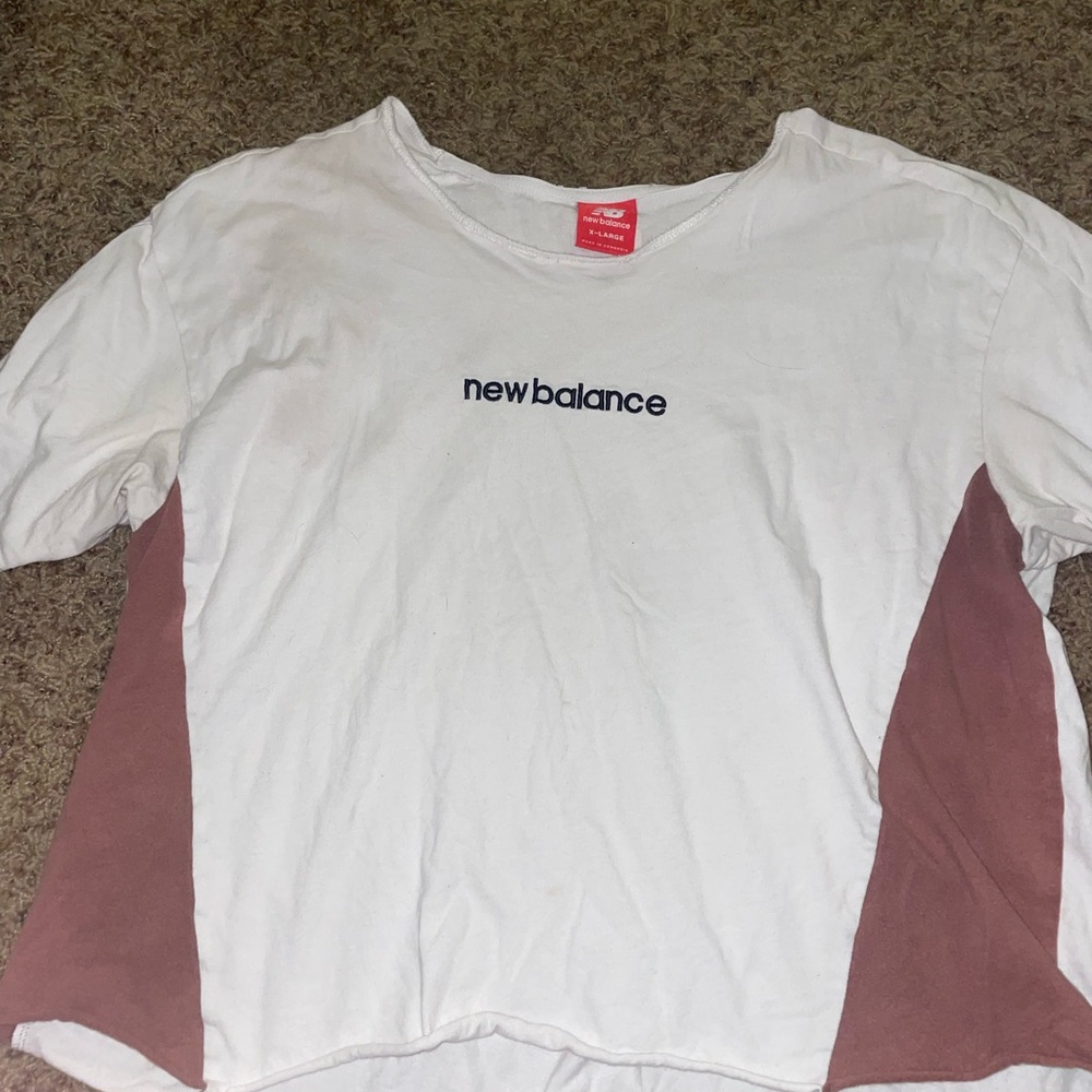 XL cropped New Balance t shirt